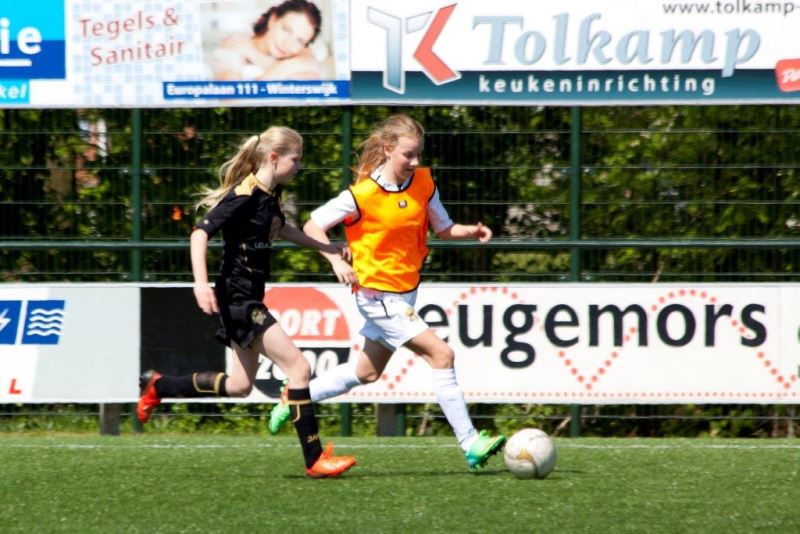 Afbeelding: 2014-04-19 FC Winterswijk Meiden Huistoernooi