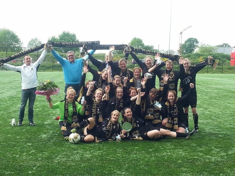 Afbeelding: 2014-05-03 FC Winterswijk Za VR1 kampioen