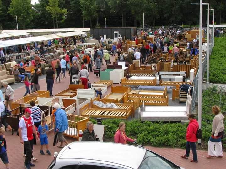 Afbeelding: 2015-06-27 Rommelmarkt Sfeerfoto