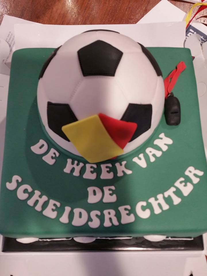 Afbeelding: Gebak voor de scheidsrechters