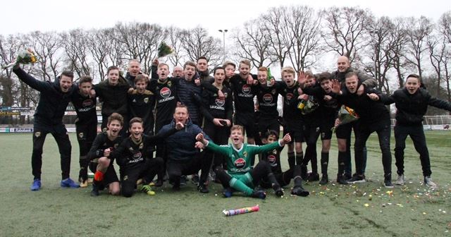 Afbeelding: 2018-01-20 JO15-3 kampioen