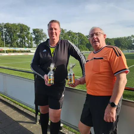 FC Winterswijk zet scheidsrechters in het zonnetje